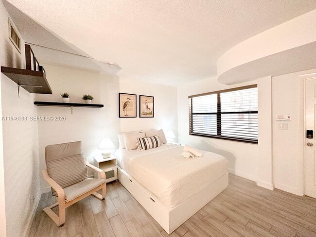 Foto del edificio - 664 SE 20th Ave