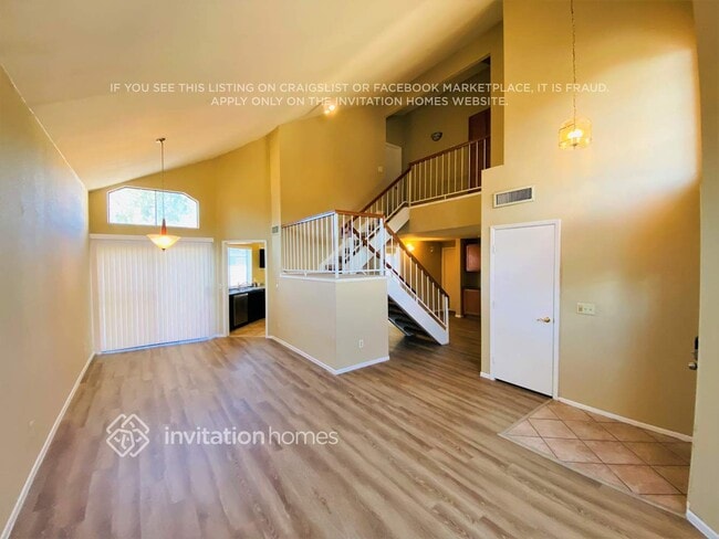 Building Photo - 938 E Rockwell Dr