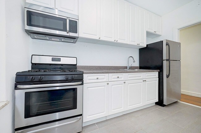 Foto del edificio - 125 Seaman Ave