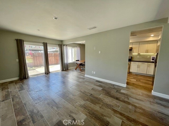 Building Photo - 4641 Larwin Ave