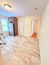 Building Photo - 207 Harvard St