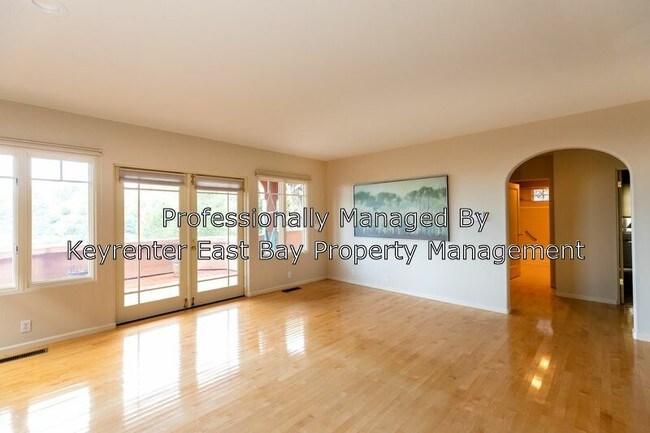 Building Photo - 803 Alvarado Rd