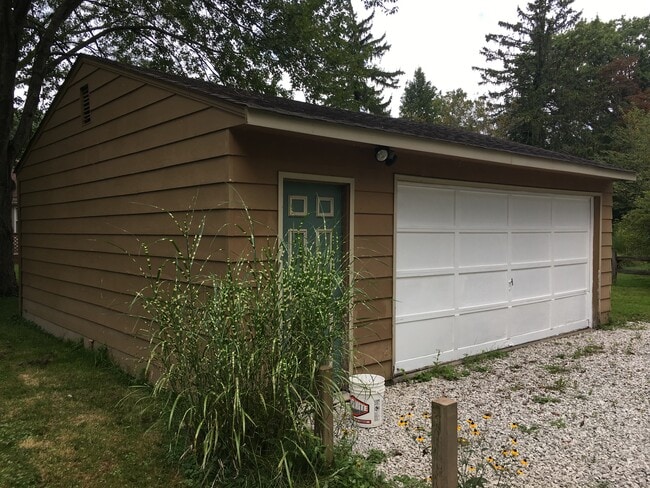 Building Photo - 355 S Rocky River Dr