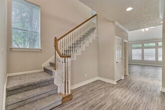 Building Photo - 7 Raindance Ct