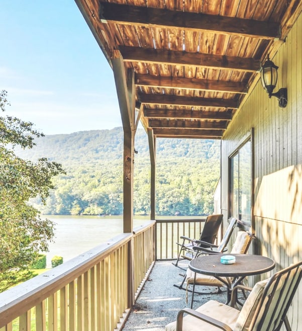 Building Photo - River Canyon