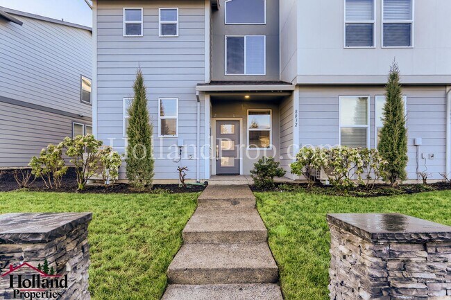 Building Photo - ** COMING SOON ** - Beautiful 3 Bed 2.5 Ba...