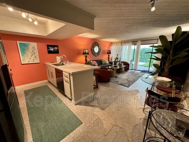 Building Photo - 1655 E. Palm Canyon Drive