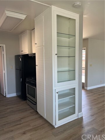 Foto del edificio - 233 Avenida Monterey