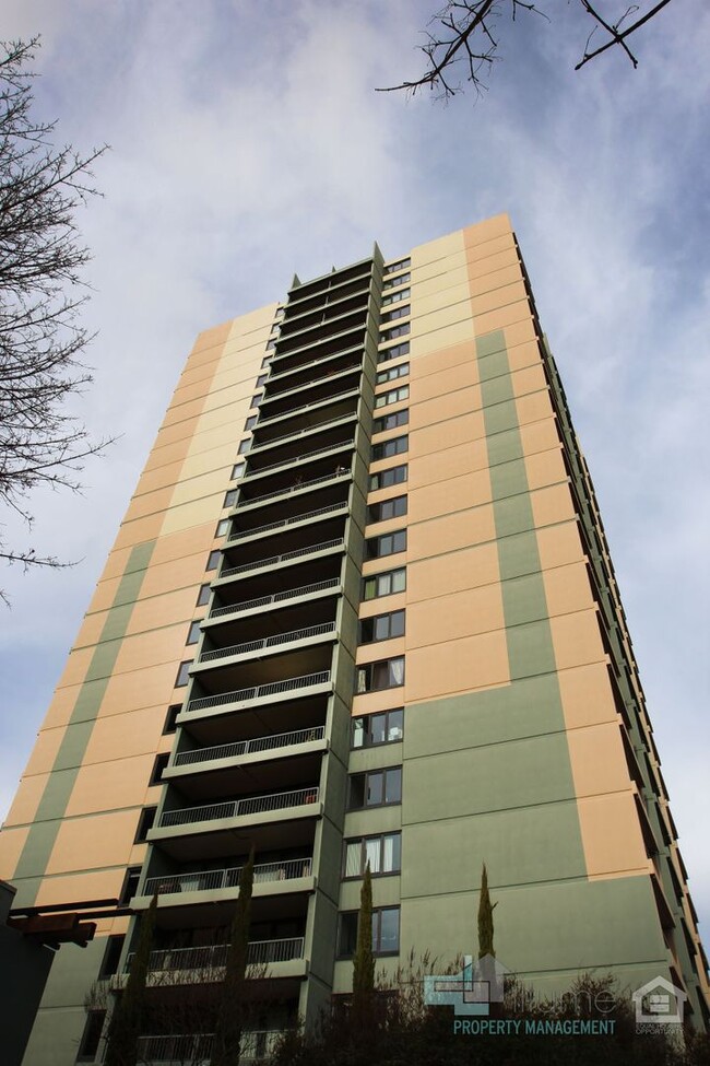 Building Photo - 1 Bedroom GEM....FULLY FURNISHED!!!