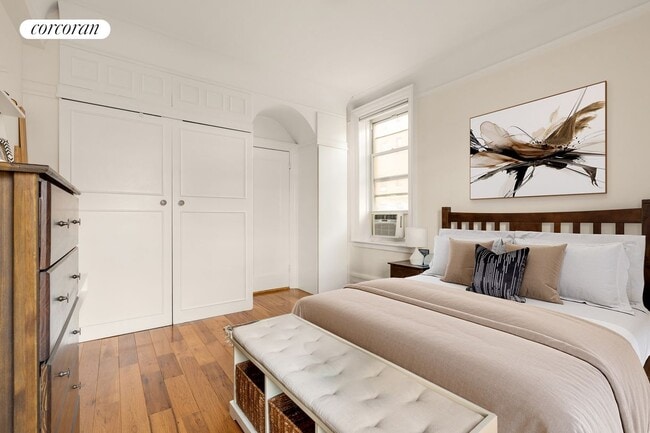 Building Photo - 105 W 72nd St