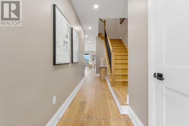 Photo du bâtiment - 6224 Curlin Cres