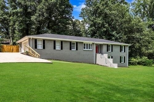 Foto del edificio - 221 Cherrywood Dr
