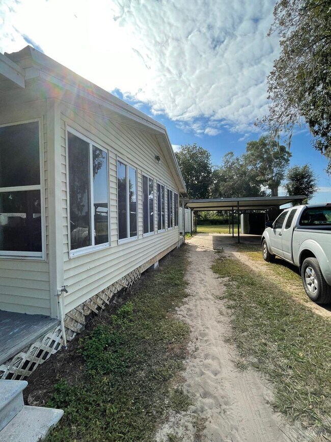 Foto del edificio - Single family home 4bed/2bath only $1850/m...