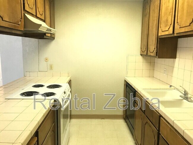 Foto del edificio - 3357 San Ramon Ct