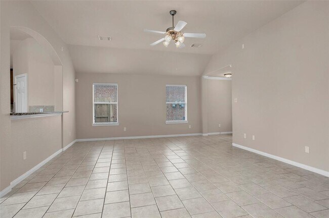 Building Photo - 24615 Tribeca Ln