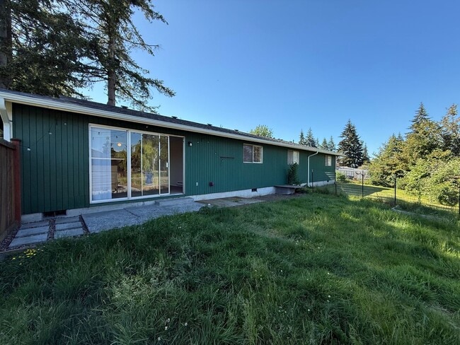 Building Photo - 409 - Palmer
