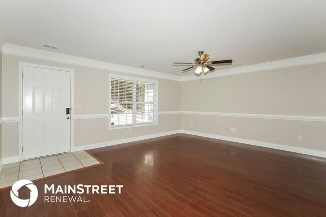 Foto del edificio - 2207 Clarendon Ct NE