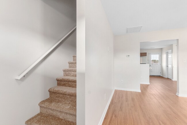 Foto del edificio - 131 Cherry Grove Dr
