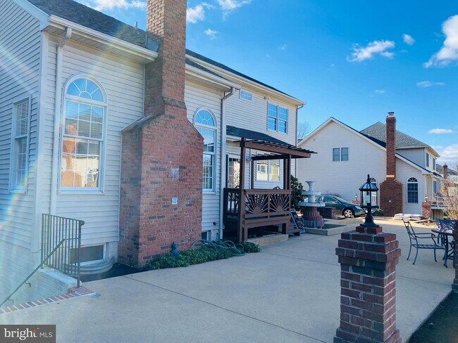 Building Photo - 13220 Middleton Farm Ln
