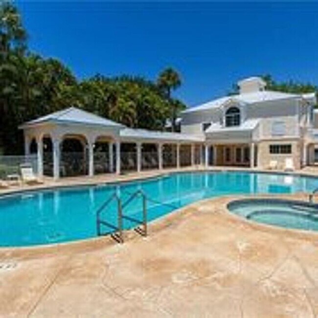 Building Photo - 2711 Citrus Lake Dr