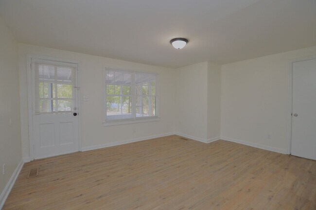 Foto del edificio - 1703 Marion St