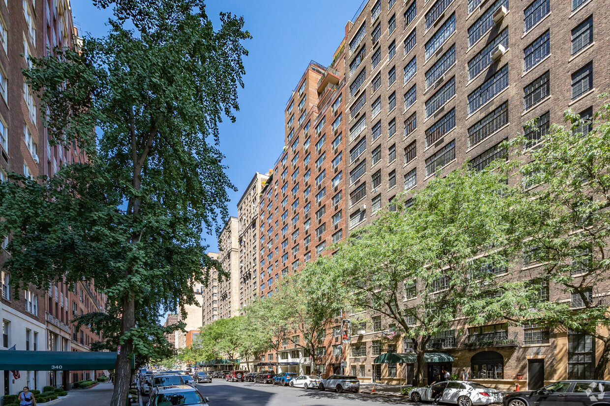 Foto principal - 315 E 72nd St