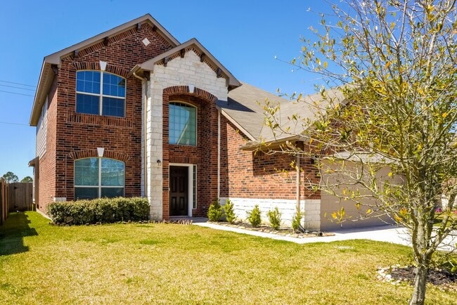 Building Photo - 8343 Broadleaf Ave