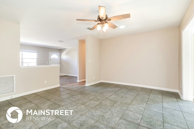Foto del edificio - 1220 Arbor Cir