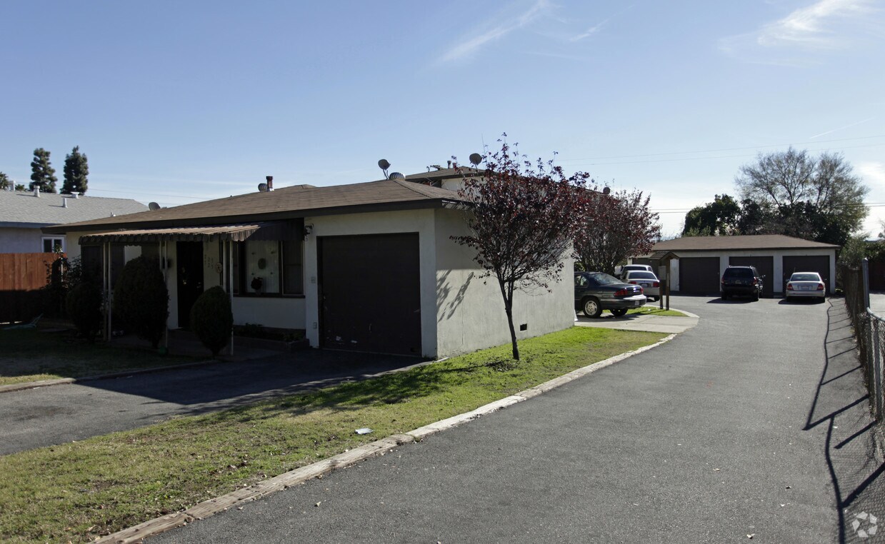 Foto principal - 723-725 W D St