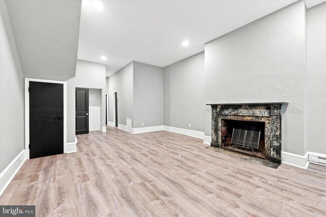 Building Photo - 520 Spruce St