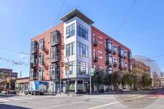 Building Photo - 200 Townsend St
