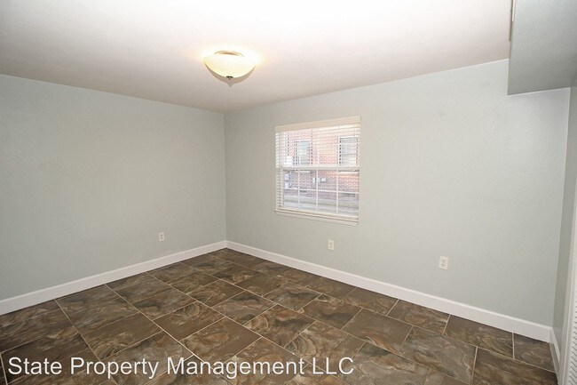 Building Photo - 813-819 Irma Ave