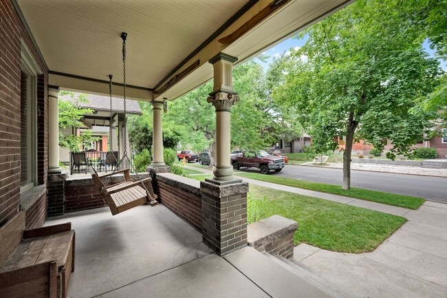 Building Photo - Gorgeous four Bedroom home near Wash Park!