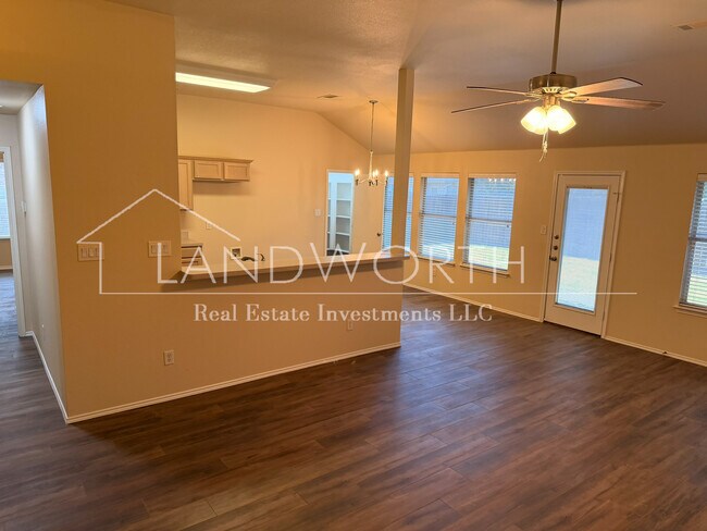 Building Photo - 9617 Olivia Dr