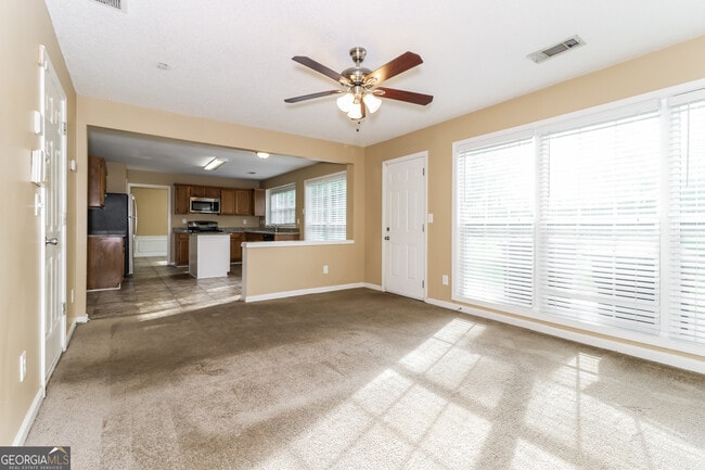 Building Photo - 835 Eagle Creek Dr NW