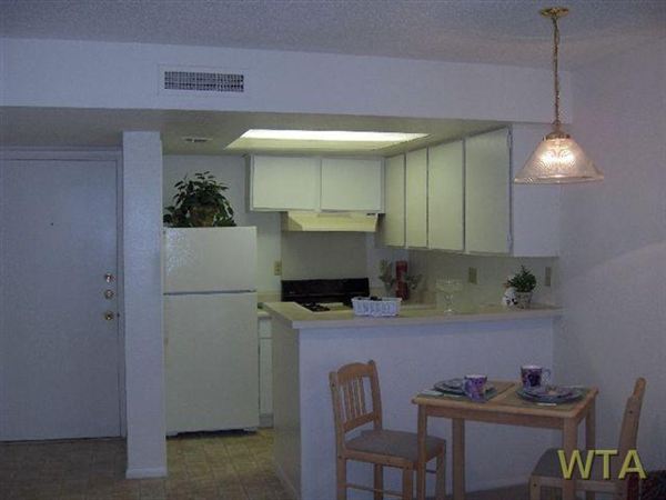 Building Photo - 1300 Spyglass Dr