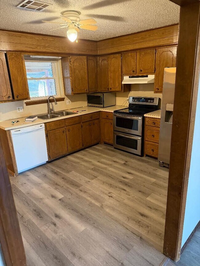 Foto del edificio - Available now!