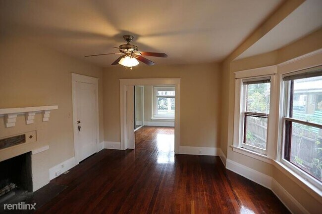 Building Photo - 1 br, 1 bath Condo - 189 Cowper St