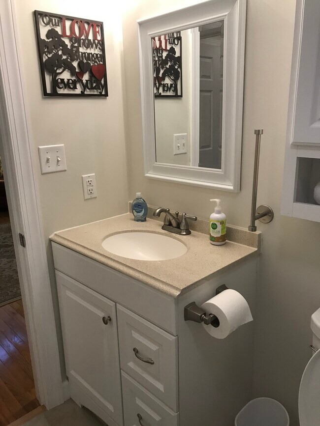 Foto del edificio - 135 Academy St