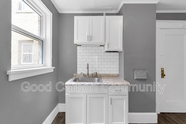 Building Photo - 7 E Depew Ave