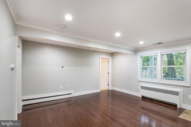 Foto del edificio - 6282 Wills St