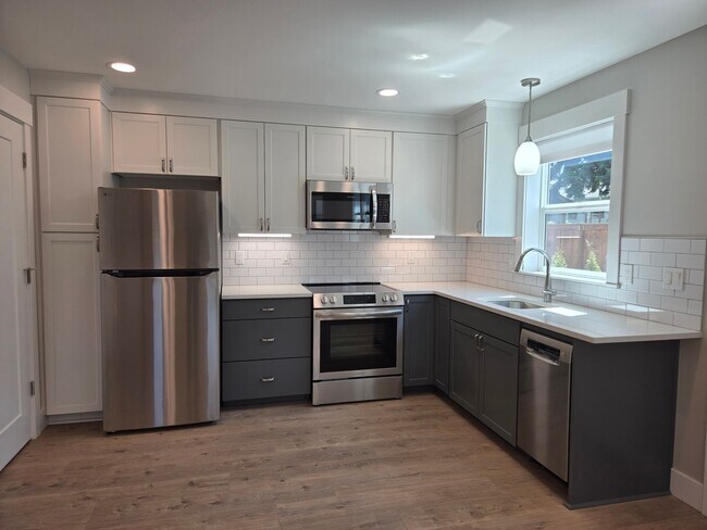 Foto del edificio - 9136 N Portsmouth Ave