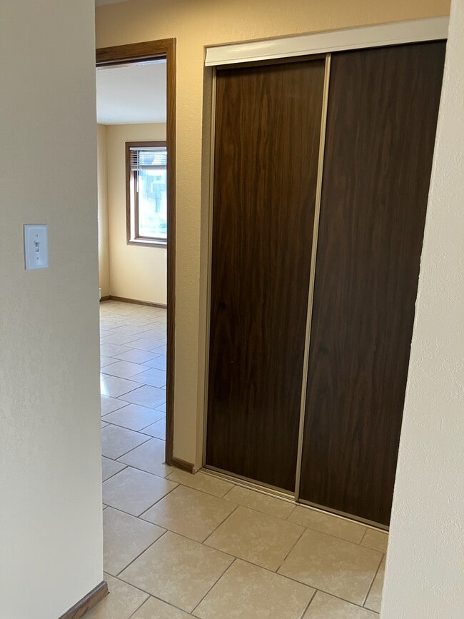 Foto del edificio - 370 Villabrook Dr