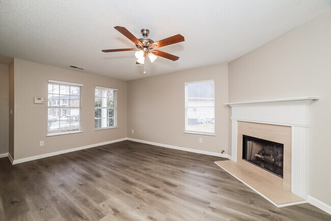 Foto del edificio - 1036 Sycamore Ln