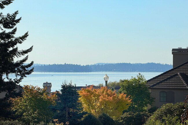 Foto del edificio - 4bd/4ba Kirkland House