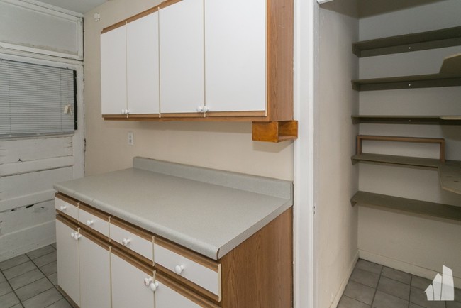Foto del edificio - 5208 N Damen Ave