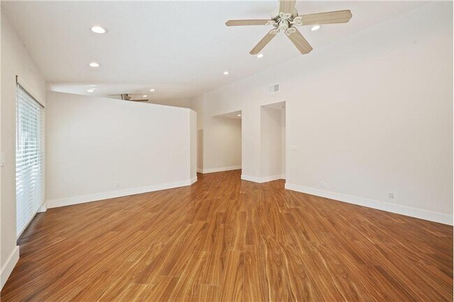 Foto del edificio - 6621 Fern St