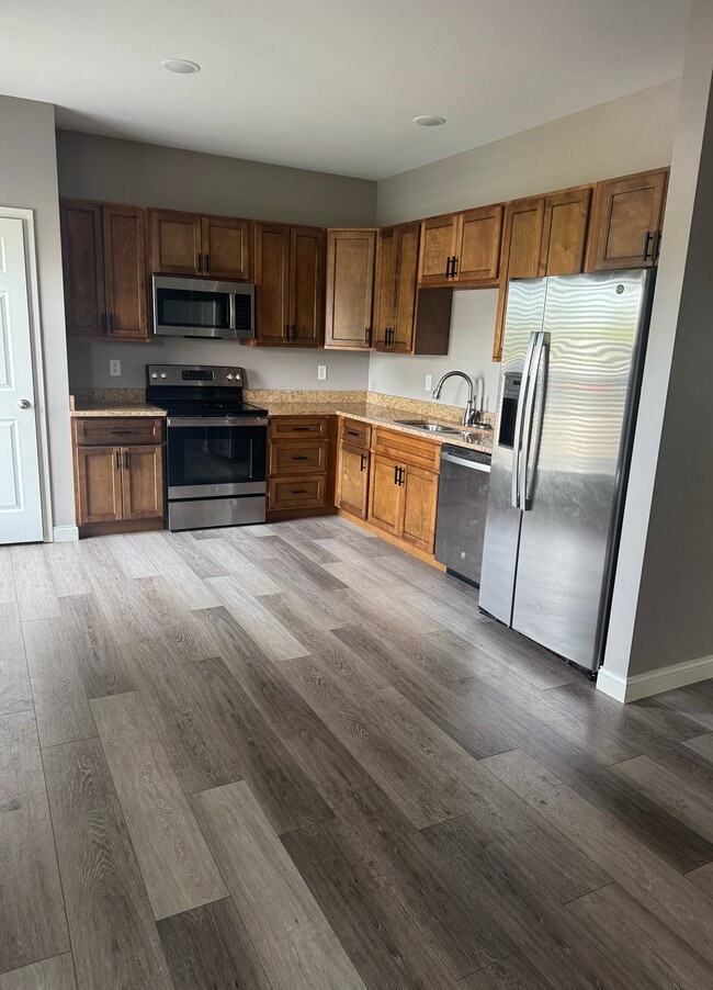 Building Photo - 100 Muddy Spgs Ln Building Photo - 100 Muddy Spgs Ln