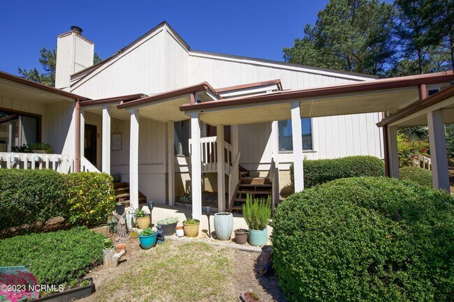 Building Photo - 36 Martin Dr