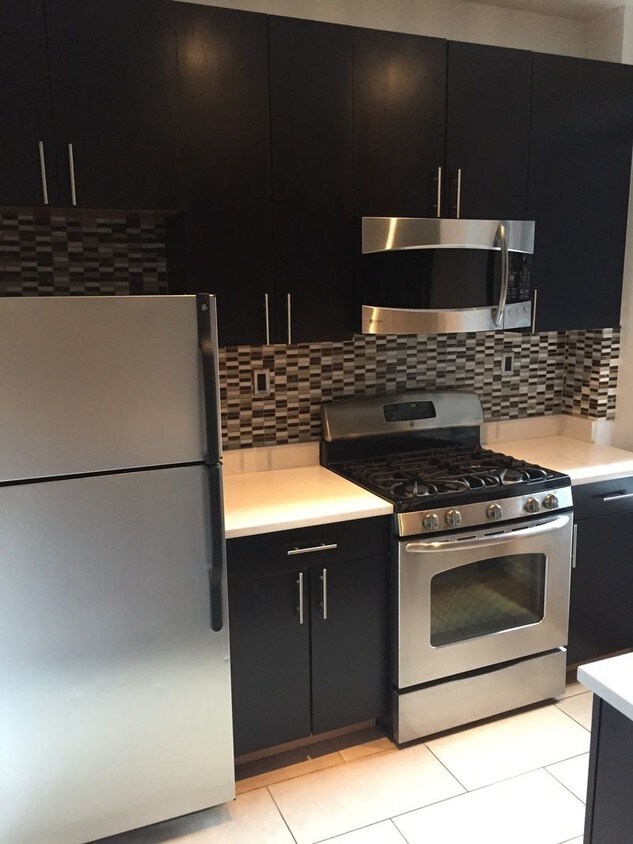 Foto principal - 350 E 55th St